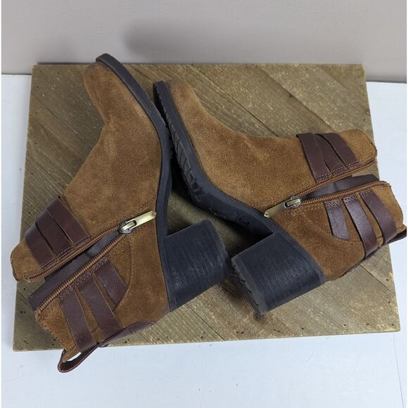 Sam Edelman Hannah Chelsea Boots Suede Belted Ankle Booties Size 7 | 2.5” Heel - Picture 7 of 10